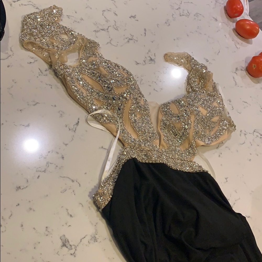 2016 Mac Duggal